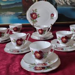 20 Piece Queen Anne Opera Pattern Bone China Gold Gilt Tea Set For 6 Person Setting Made In England