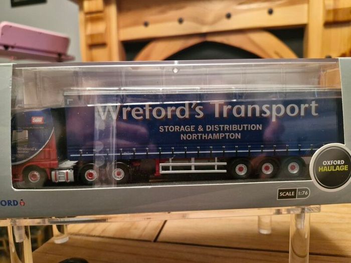 model buses/trucks