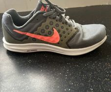 nike runner