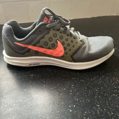 nike runner