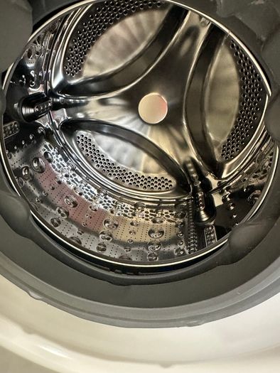 LG ThinQ Washer Dryer 8kg/6kg - Excellent Condition
