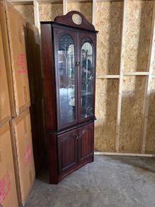 Corner display cabinet