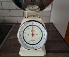 Vintage Style Kitchen Scales