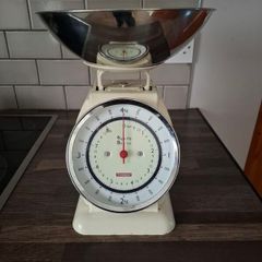 Vintage Style Kitchen Scales