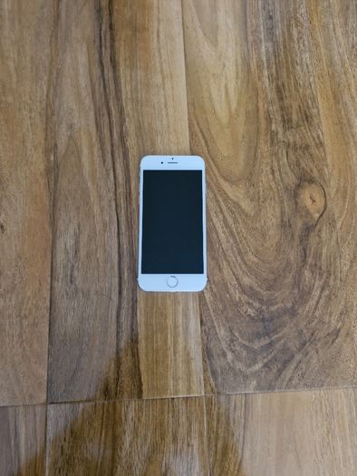 Apple iPhone 6 - 128GB - Silver (Unlocked / Not Icloud Locked)