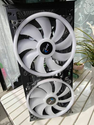 PC Case E-ATX 6 RGB Fans + Fan Controller