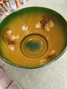 Tabletops Gallery La Province Hand Painted  Fruit Bowl die.20 cm. hight 10.5 cm. no stampe.