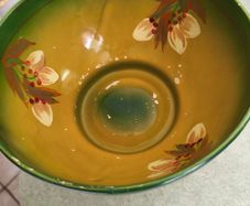 Tabletops Gallery La Province Hand Painted  Fruit Bowl die.20 cm. hight 10.5 cm. no stampe.