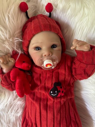 Reborns By Laura.  Introducing Bella Bug 4lb Reborn Doll. Welcome To View
