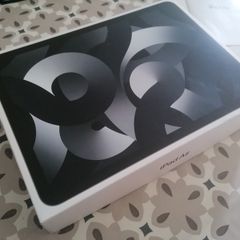 Ipad Air, 5th gen, 64gb- box and packong