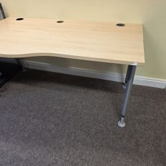 Desk Free to take away