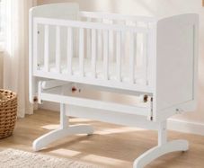 oBaby gliding crib