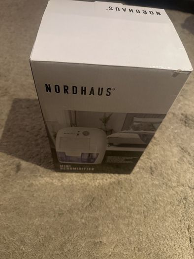 Mini dehumidifier