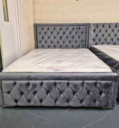 Chesterfield Hilton Double bed