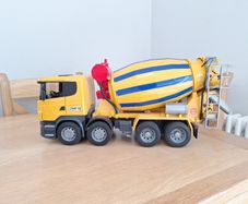 Bruder Cement mixer