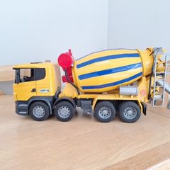 Bruder Cement mixer