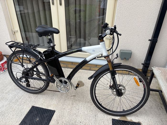 Living In Green E-Bike 26" + Charger + Rack - Ballincollig