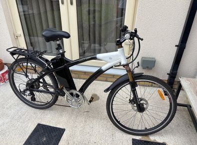 Living In Green E-Bike 26" + Charger + Rack - Ballincollig