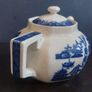 Lovely True Vintage, Almost Antique Octagonal Willow Pattern Teapot by Royal Doulton, Circa 1930, Small Chip Under the Spout Image 4