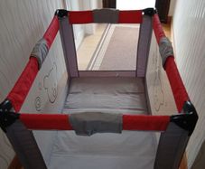 Travel cot.25e.