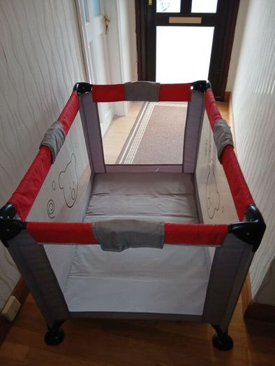Travel Cot.