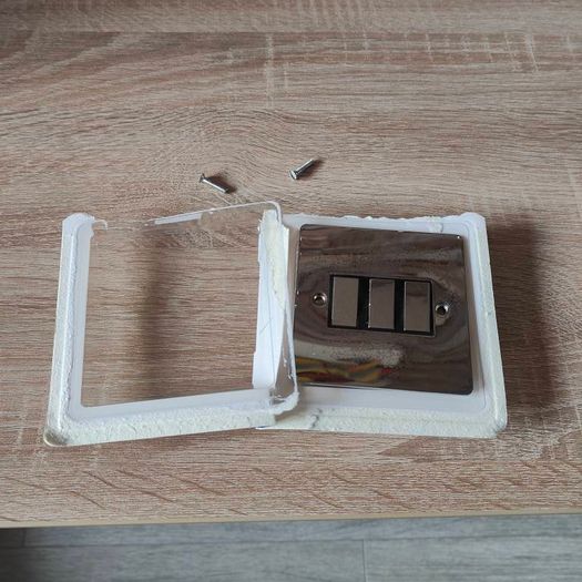 Flat 3 Gang switch, Satin Chrome