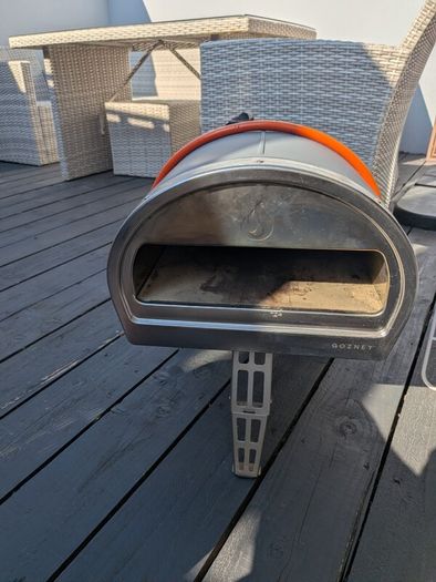 Gozney Roccbox pizza oven