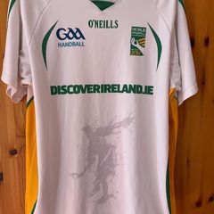 O'Neills Handball Championship jersey Adult Large. In very good used Condition