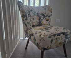 Feature chair