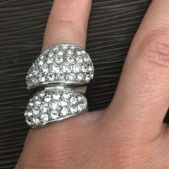 Sparkling rhinestone ring