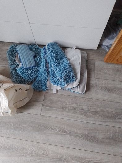 Floor cleaning