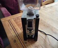 Eureka Mignon Specialita Coffee Grinder Like New