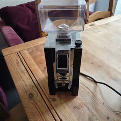 Eureka Mignon Specialita Coffee Grinder Like New
