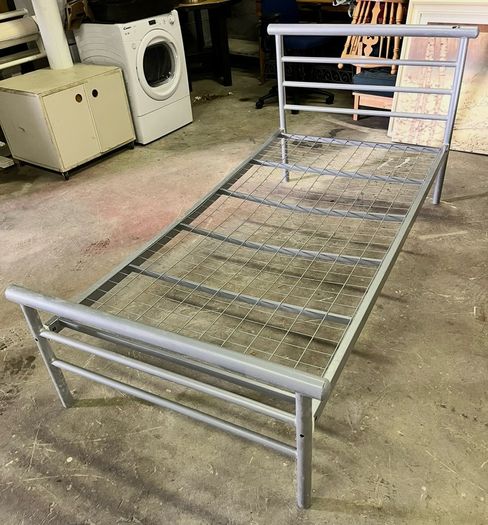 Single bed - metal frame