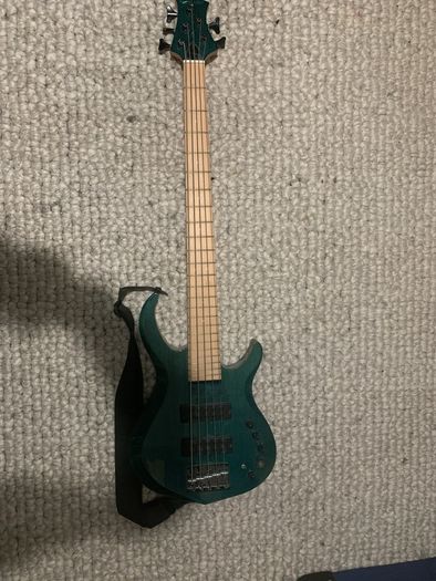 Marcus Miller m2 5-string electric bass 2nd generation (With strap)