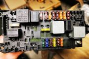 Mercedes W211 SAM fuse box
