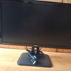 BenQ LCD monitor