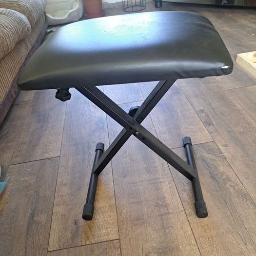 Piano stool