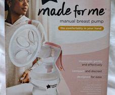 Manual breast pump
