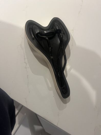 SR Mach bike saddle