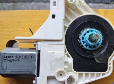 Audi A4 B8 door parts.