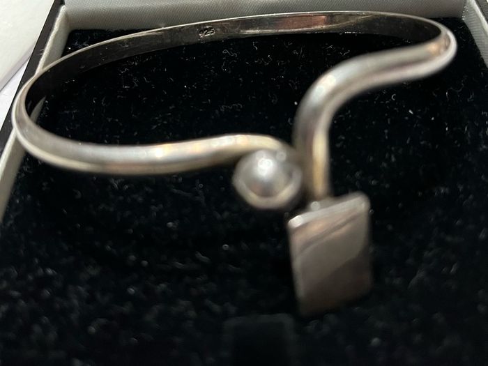 sterling silver bangle