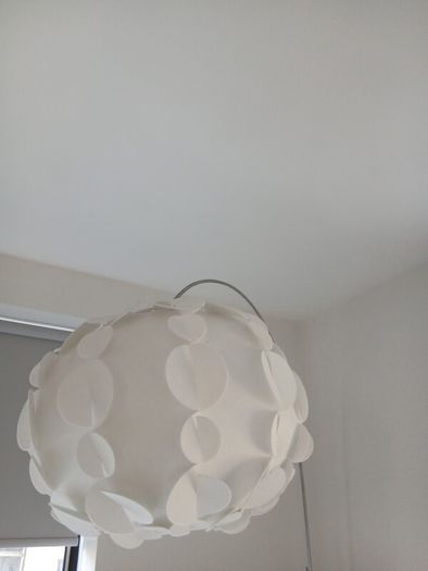 Floor lamp with base plate