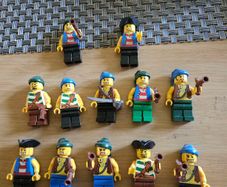 Lego Pirate Minifigure Bundle