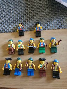 Lego Pirate Minifigure Bundle