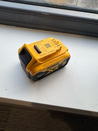 DeWalt 18V XR Brushless Angle Grinder