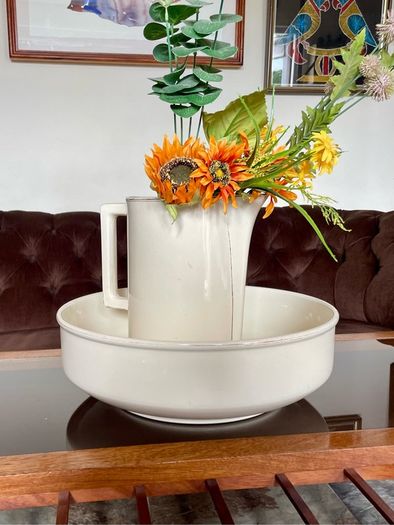 Large Sarreguemines France Ivory Washbasin and Jug Art Deco 1920s to 50s