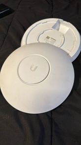 UniFi 6 Lite with POE injector