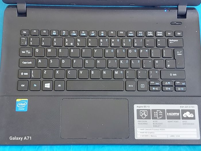 ACER Aspire ES 13 Model ES1-331-C7Z3. 4GB Ram, 32GB HDD, Windows 8, Intel Celeron CPU N3050, 1.6GHz. Chrome, VLC, etc