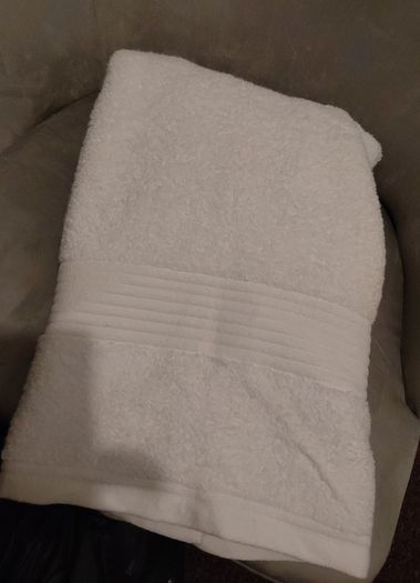 100% cotton Dunnes home bath towel